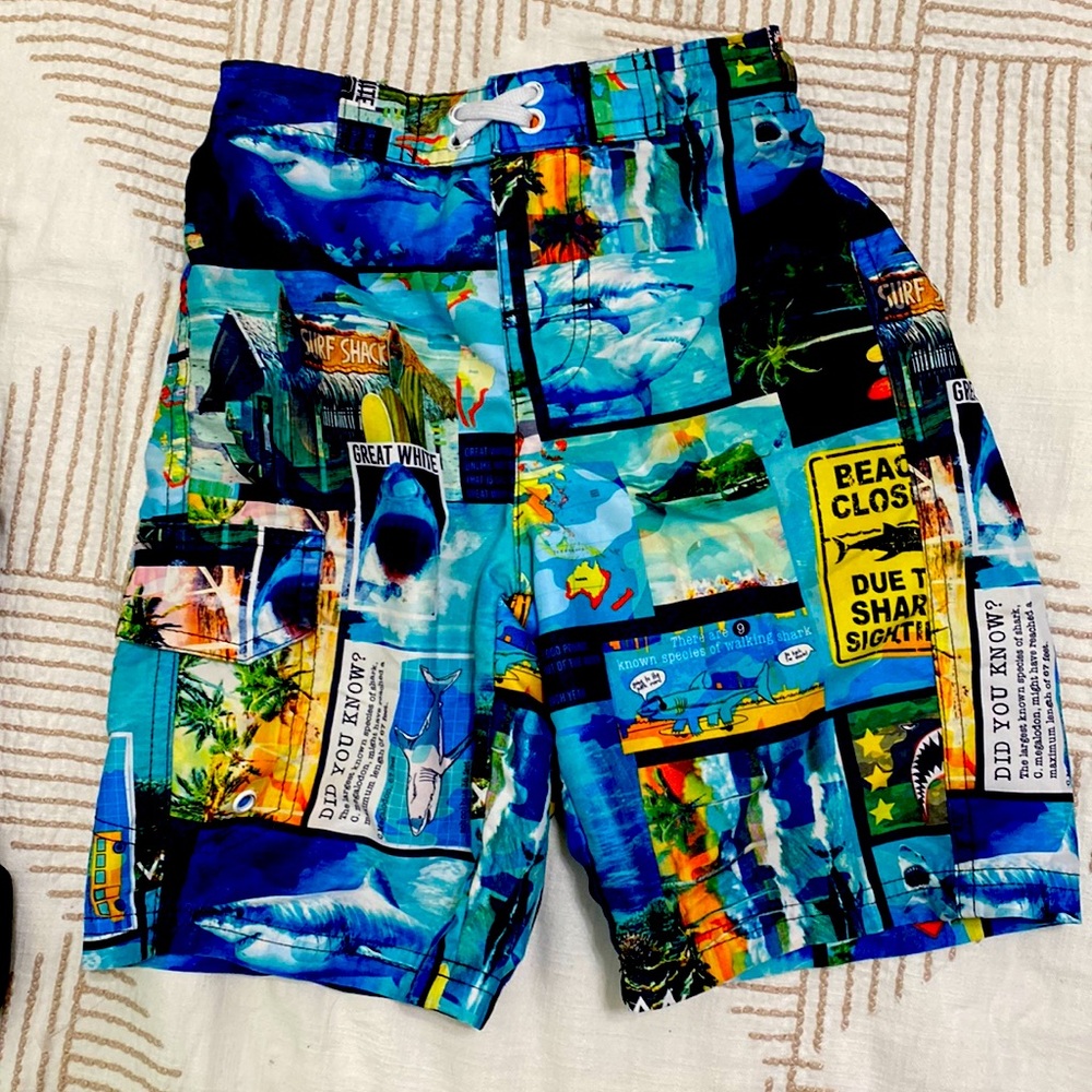 Op shark swim trunks S 6-7